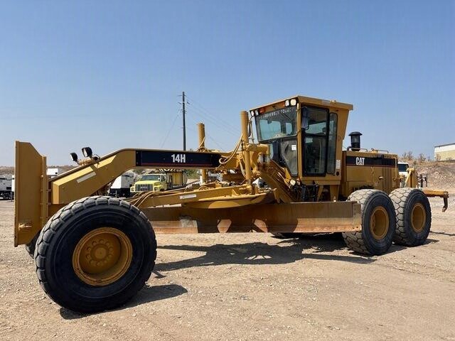 2001 Caterpillar 14H Motor Grader